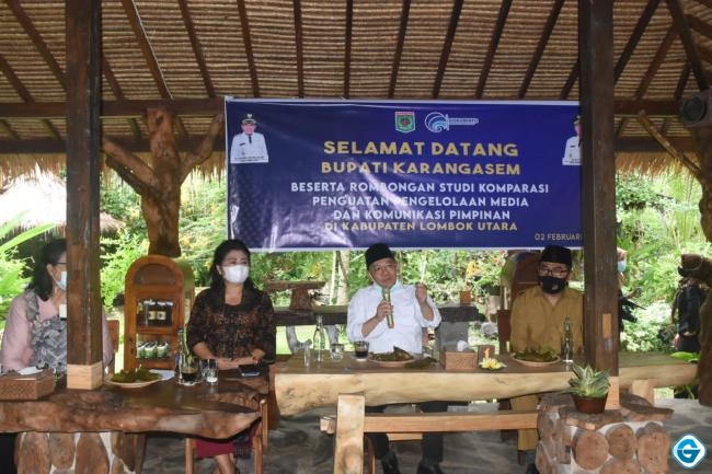 Bupati Lombok Utara Sambut Baik Studi Komparasi Media  Bupati Karangasem Bali 